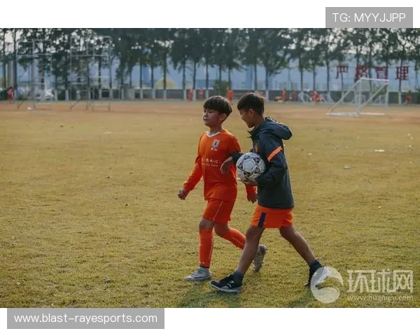 足球球星遇上网红会发生什么他们的互动背后有何故事和启示